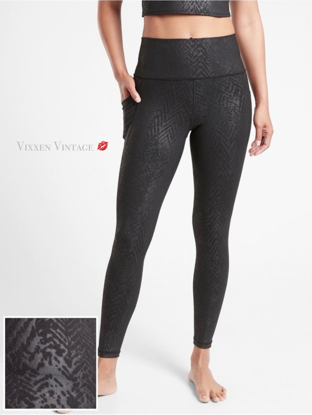 ATHLETA 2020 'SALUTATION STASH POCKET II 7/8 TIGHT' IN EMBOSSED BLACK